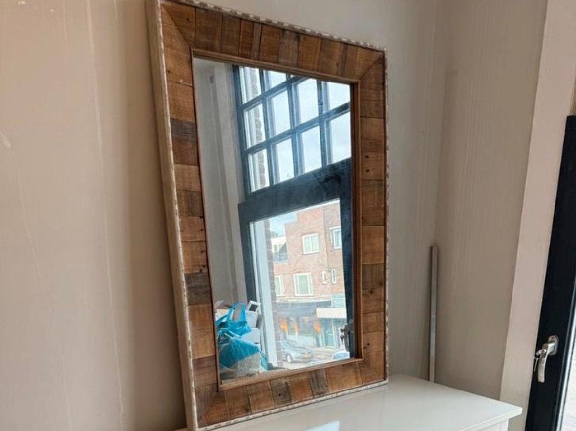 Houten spiegel Xenos met verschillende kleuren hout, Ophalen, Gebruikt, 100 tot 150 cm, Rechthoekig