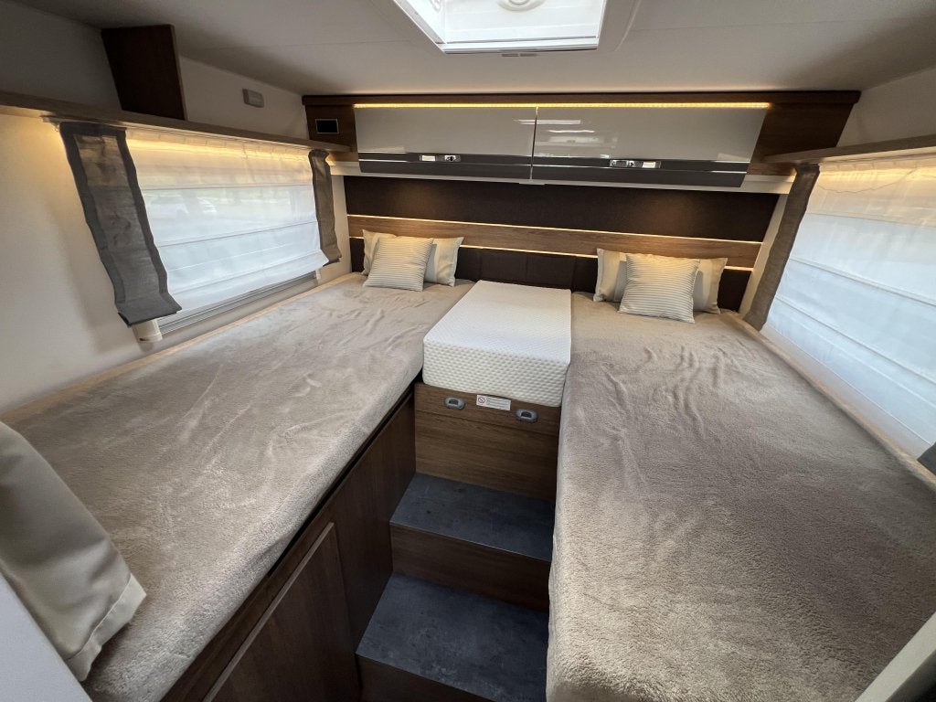 Dethleffs Trend 6617 ENKELE BEDDEN+HEFBED 9-TR AUT 2024, Caravans en Kamperen, Automaat, Ringverwarming, Fiat, 6 tot 7 meter