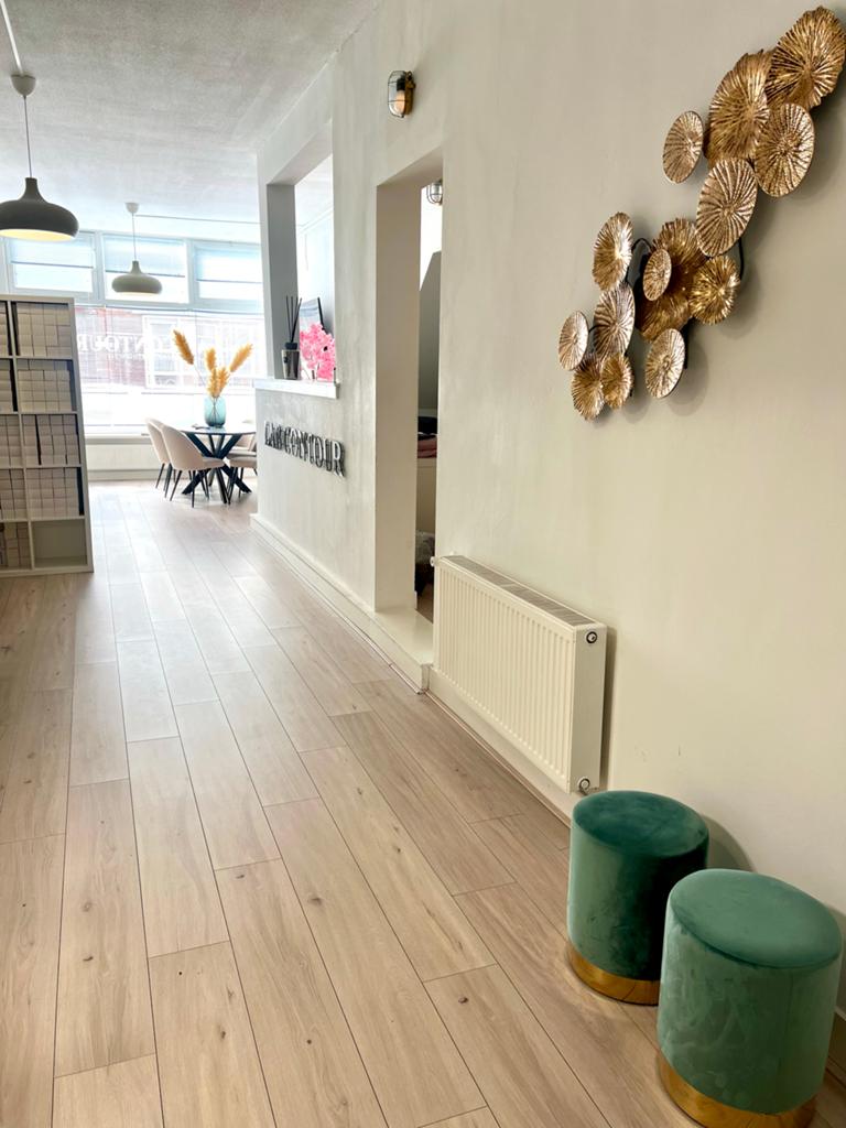 Moderne Praktijkruimte/Salon te Huur - TER OVERNAME, Zakelijke goederen, Bedrijfs Onroerend goed, Huur, Bedrijfsruimte