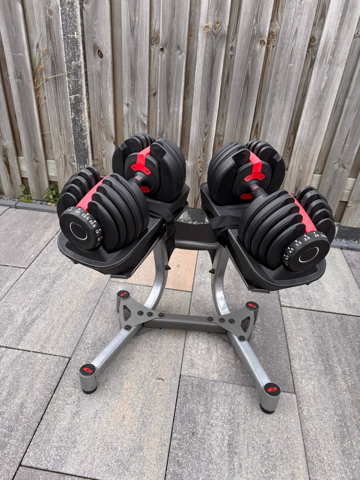 Verstelbare dumbbells met standaard (2.5-24 kg), Ophalen, Zo goed als nieuw, Armen, Dumbbell