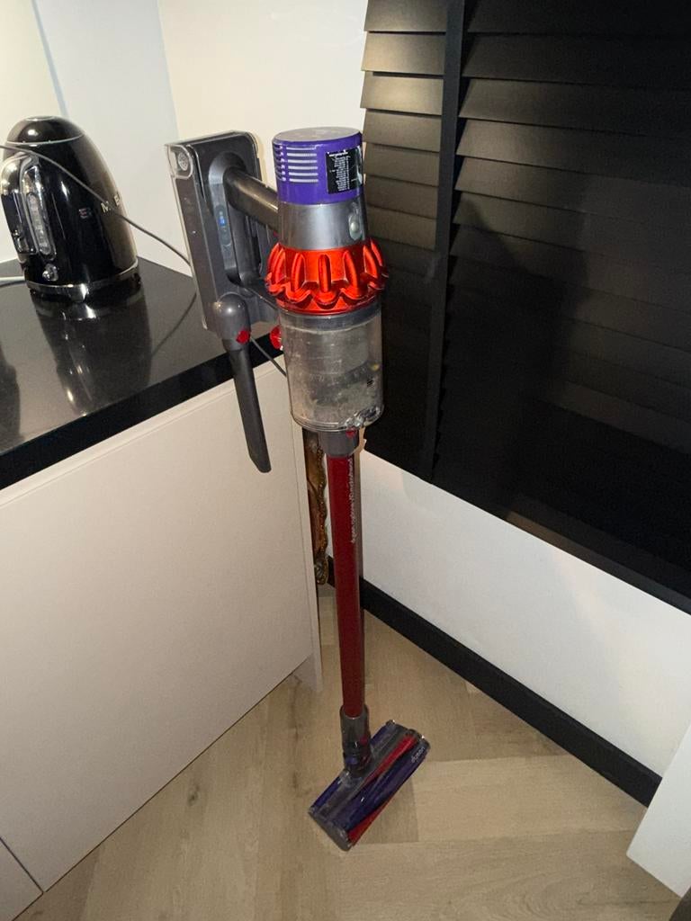 Dyson v10 steekstofzuiger, Ophalen of Verzenden, Zo goed als nieuw