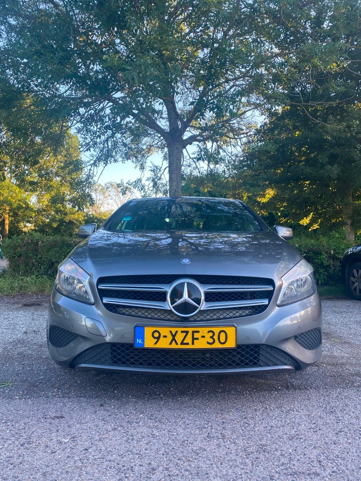 Mercedes-Benz A-Klasse A180 1.6 Blue Efficiency 2013 Grijs, Auto's, Voorwielaandrijving, Zwart, 4 cilinders, 122 pk