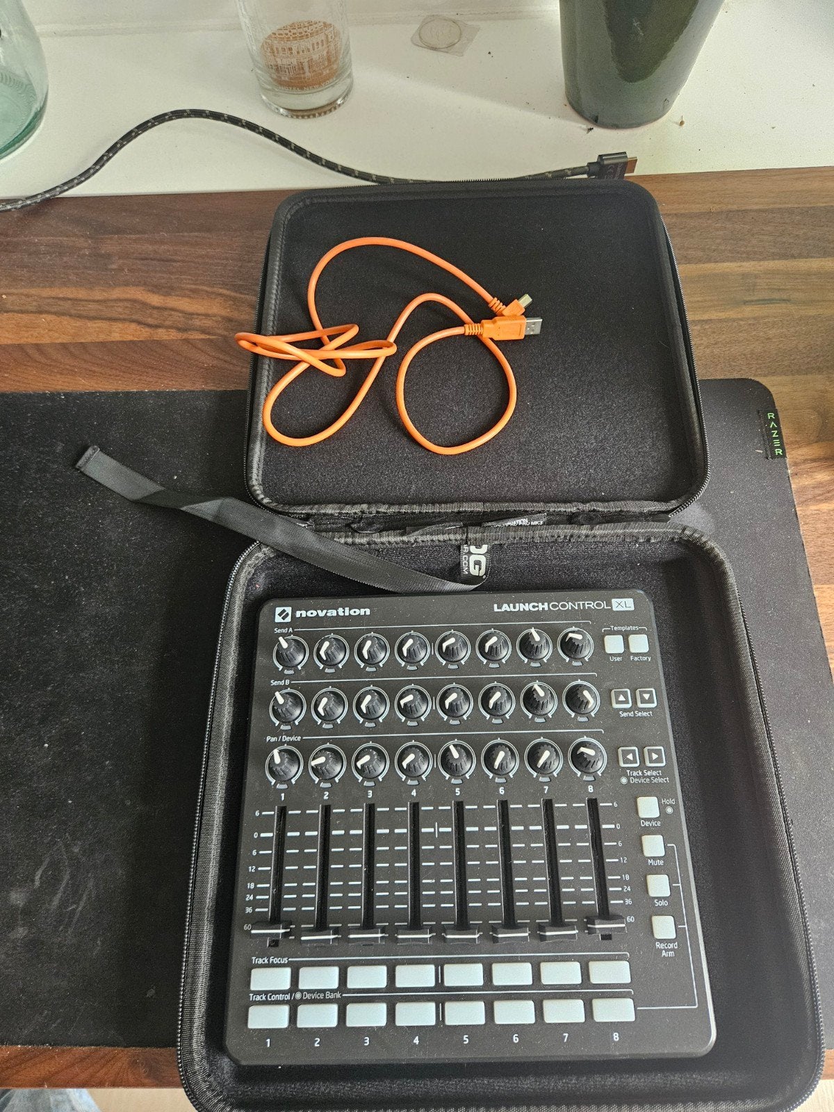 Novation Launch Control XL MIDI Controller, Ophalen of Verzenden, Zo goed als nieuw, 5 tot 10 kanalen