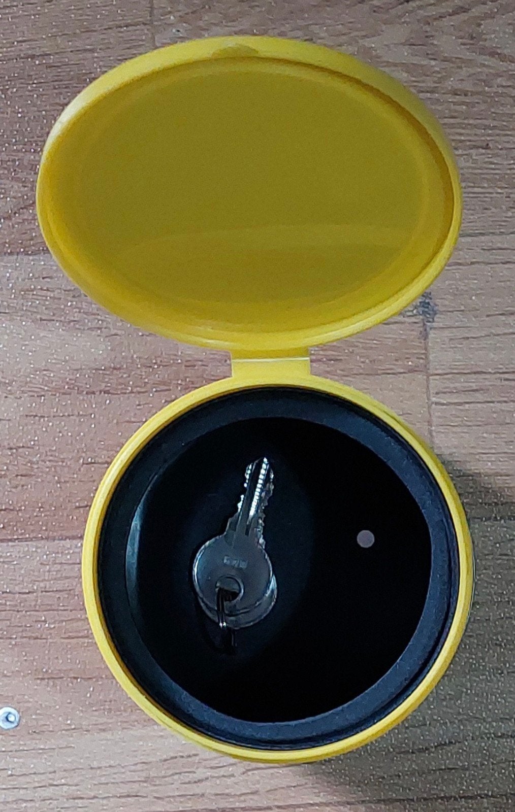 Kluisje (in vorm van kan POTATO
CHIpS) Afm: H:9,5cm 0: 8,5cm, Ophalen of Verzenden, Nieuw