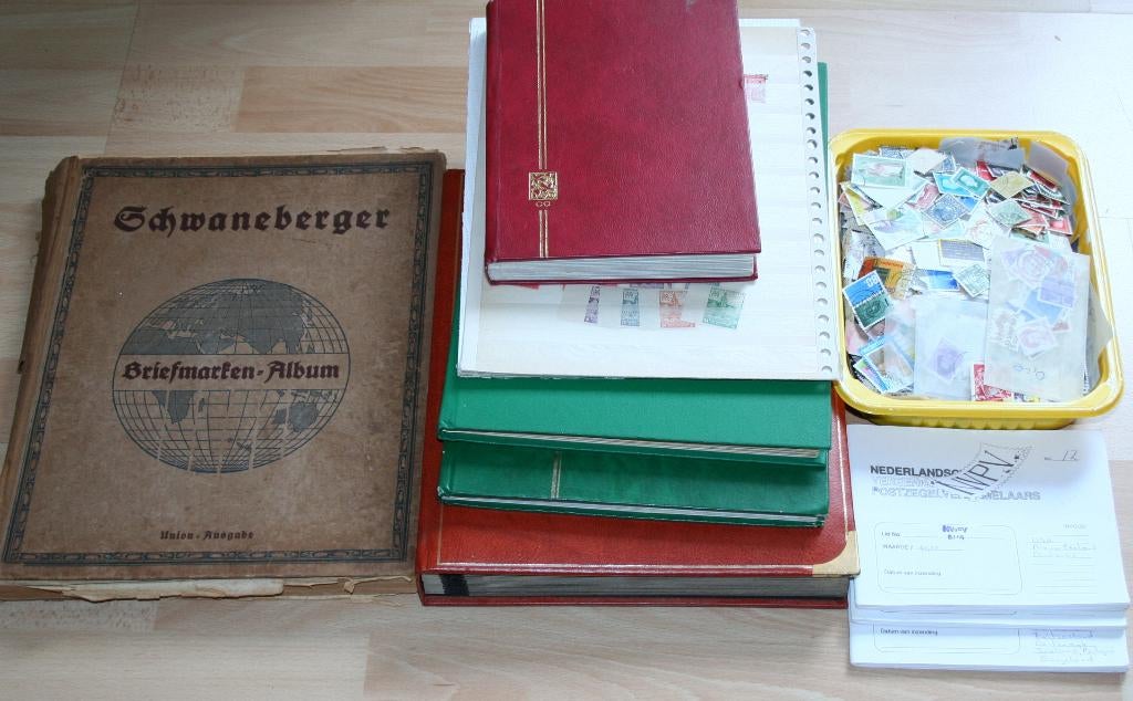 Partij met insteekboeken, oud album, losse zegels etc., Ophalen of Verzenden, Nederland en Buitenland