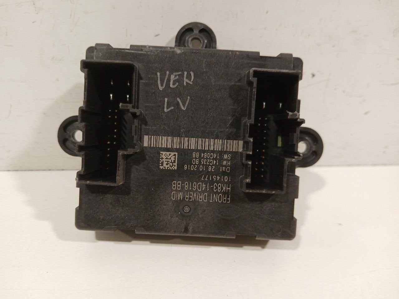 Computer centrale vergrendeling Land Rover Evoque, Onderdelen@venauto.nl, Van der Ven Autorecycling B.V., Ettenseweg 76, 4706 PB Roosendaal, The Netherlands