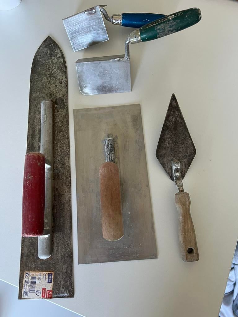 Diverse soorten stucspanen en troffels (waaronder hoek), Ophalen of Verzenden, Gebruikt