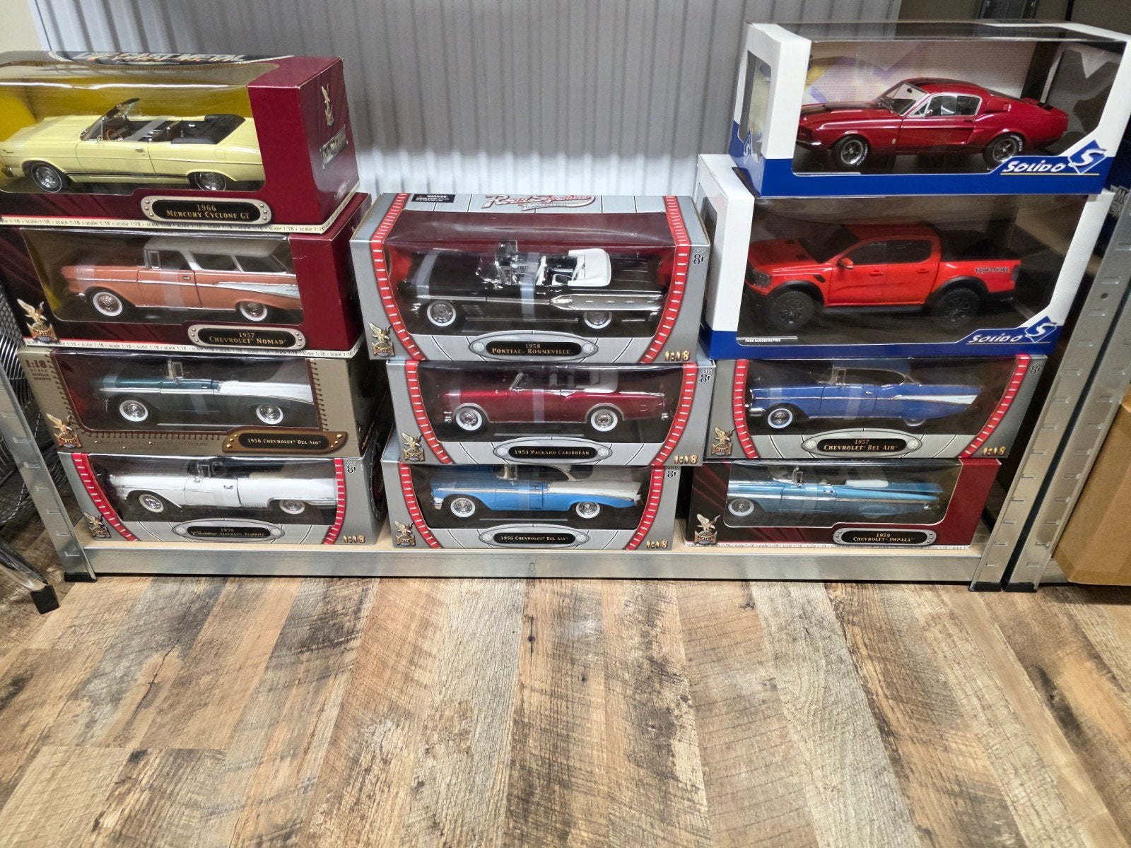 Meerdere Amerikaanse Schaalmodellen 1:18 in OVP, Hobby en Vrije tijd, Modelauto's | 1:18, Zo goed als nieuw, Overige merken, Ophalen of Verzenden