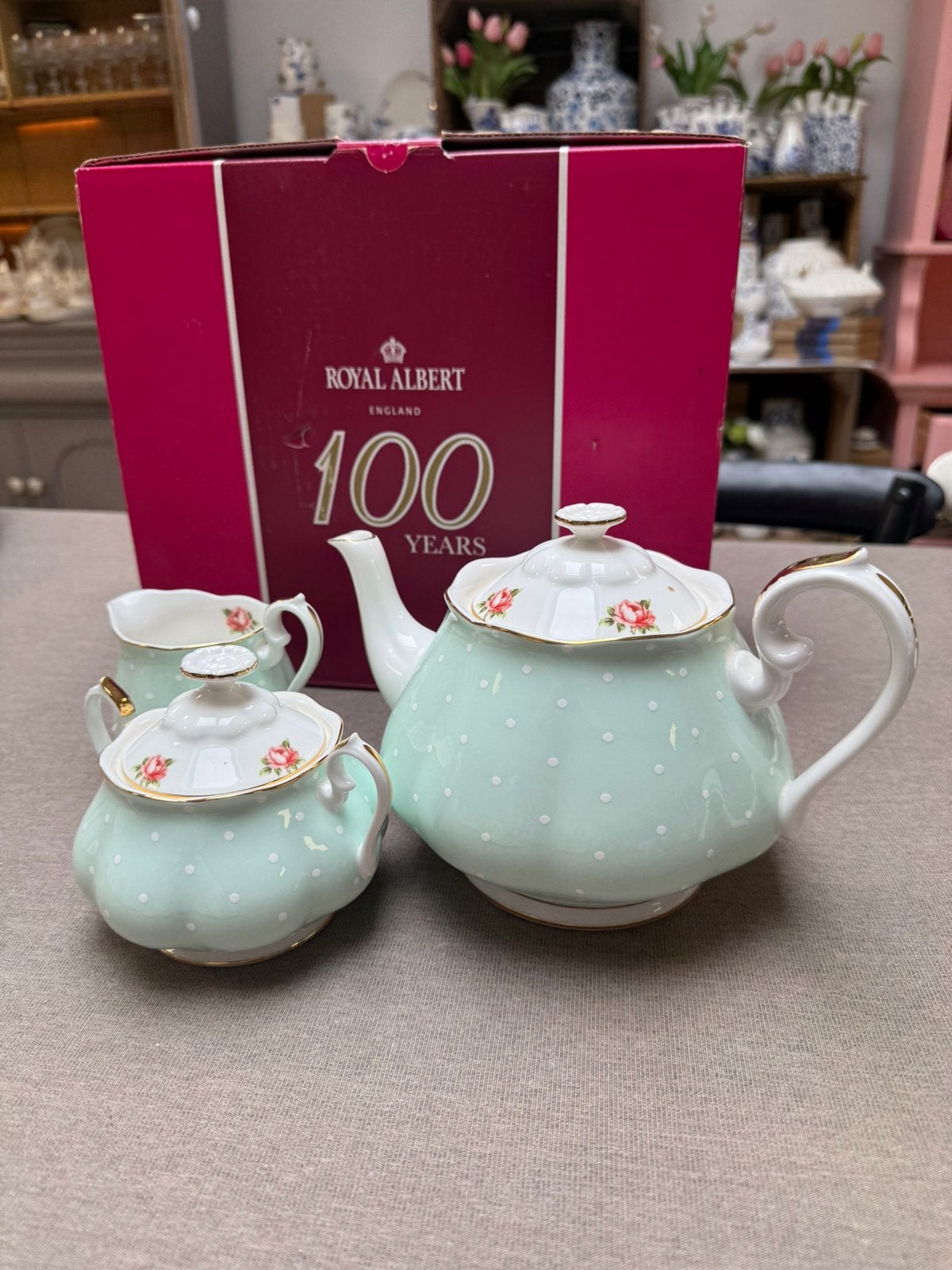 Royal Albert polka rose theepot met suiker en melk, Antiek en Kunst, Ophalen of Verzenden