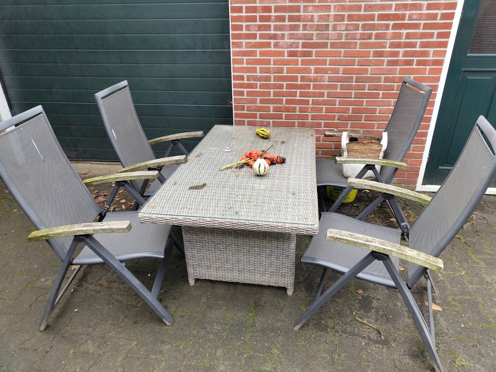Gratis tuinset: tafel met 4 stoelen, Tuin en Terras, Ophalen, 4 zitplaatsen, Gebruikt, Wicker