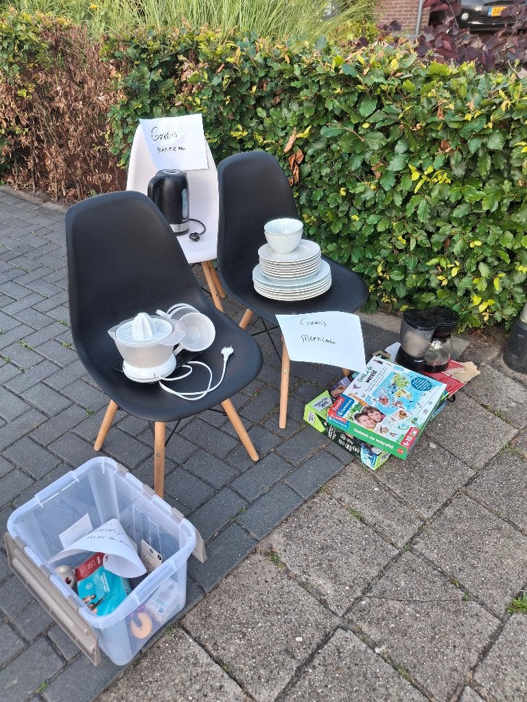 Rommelmarkt spullen gratis, Ophalen, Gebruikt