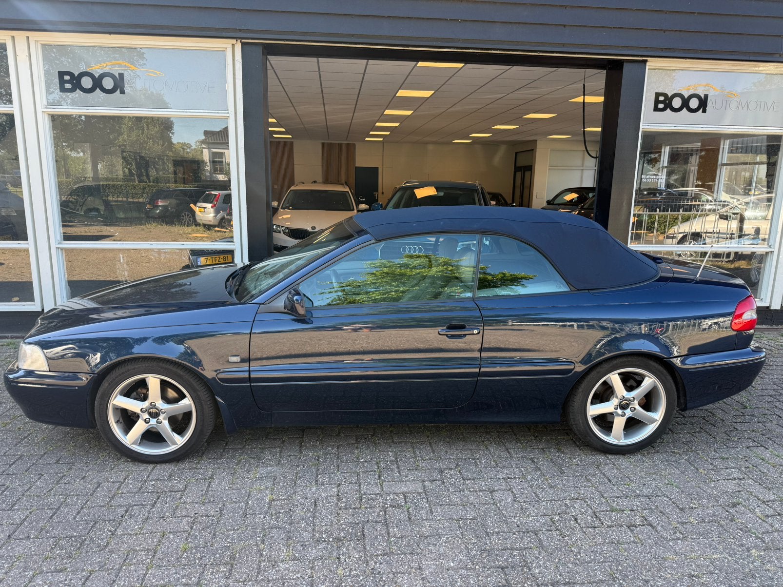Volvo v70 2.4 T. luxery Cabriolet Goed onderhouden., Auto's, Volvo, Automaat, Regensensor, Cabriolet, Bedrijf