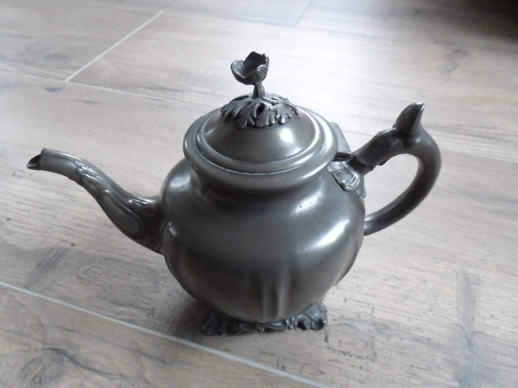 Theepot - Tin., Ophalen of Verzenden