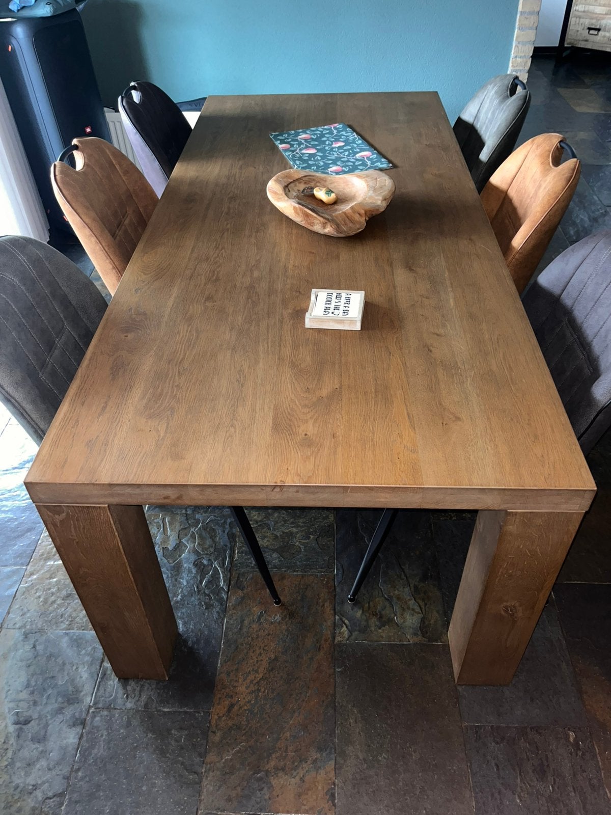 Tafel met stoelen, Ophalen