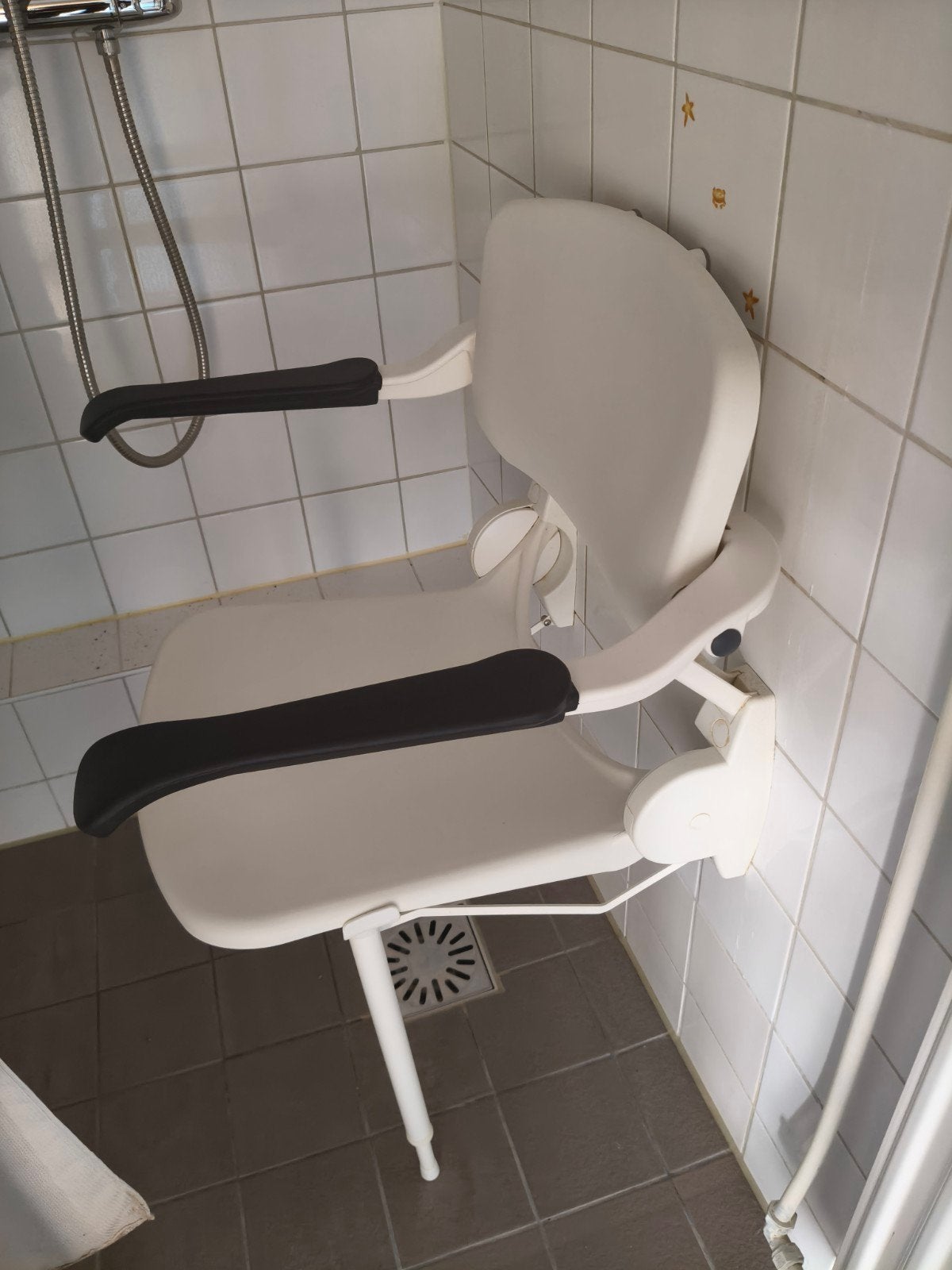 Inklapbare douche z.g.n deze zaterdag weg ( Sprang Capelle), Huis en Inrichting, Badkamer | Badkamermeubels, Overige typen, Zo goed als nieuw