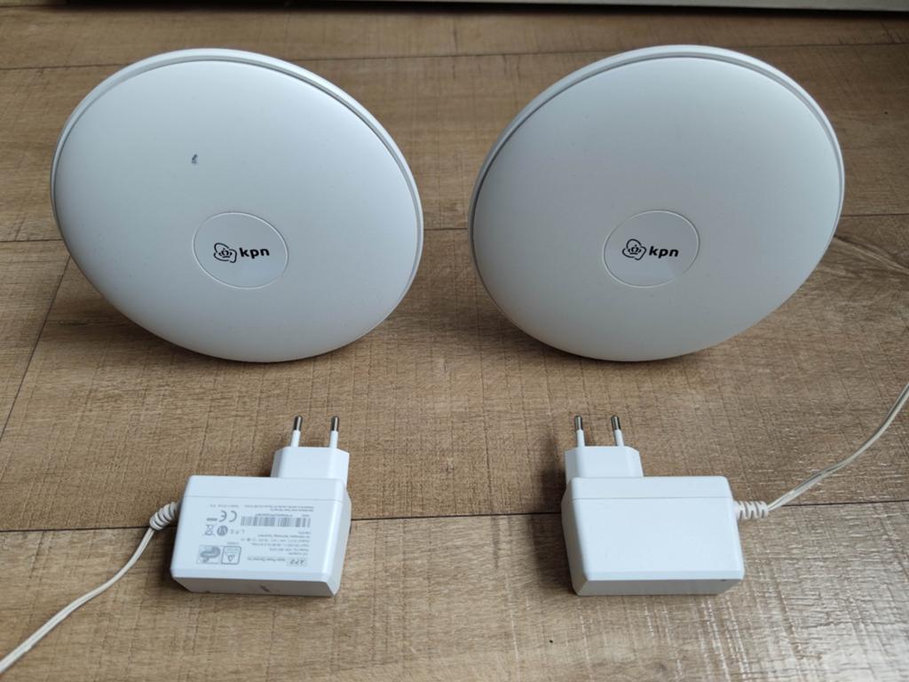 KPN SuperWifi punten (2 stuks) met adapters, Ophalen of Verzenden