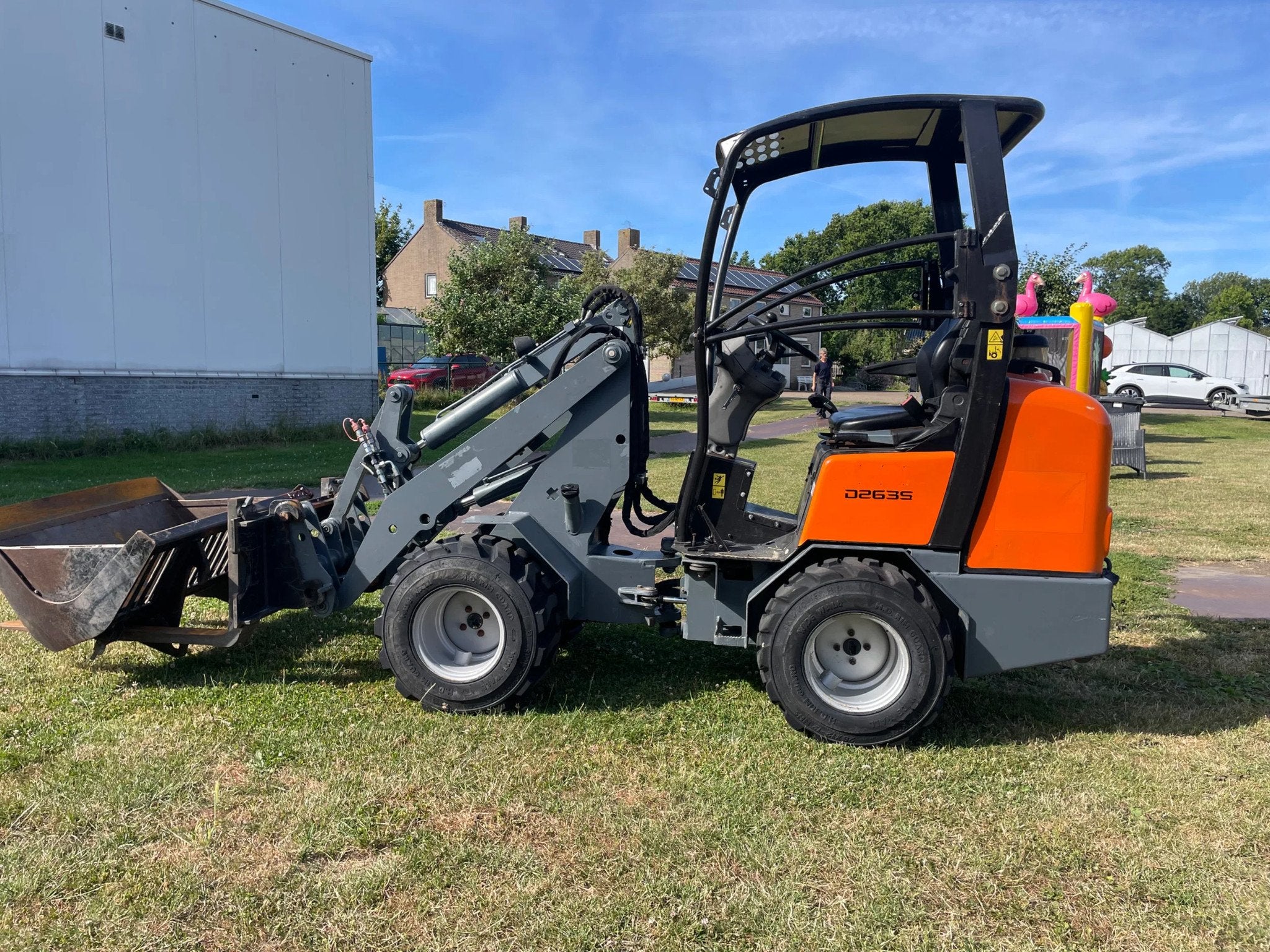 Giant D263S kniklader (bj 2016), Giant, Info@giant.com, NL, Wiellader of Shovel