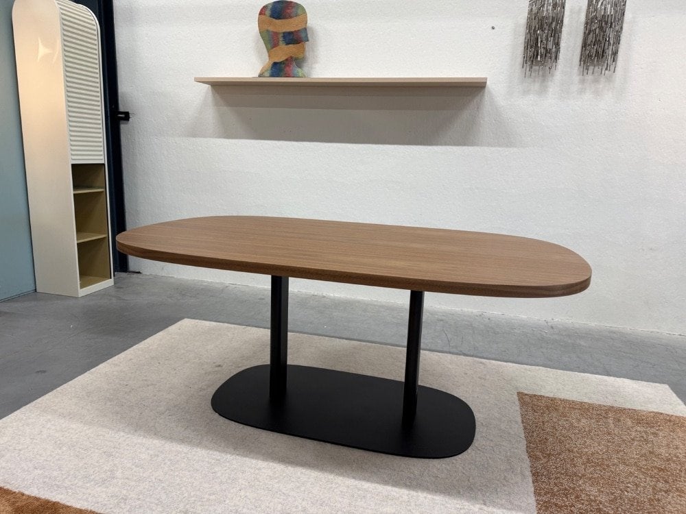 Nieuw Leolux Toveri eettafel noten hout design Tafel 180