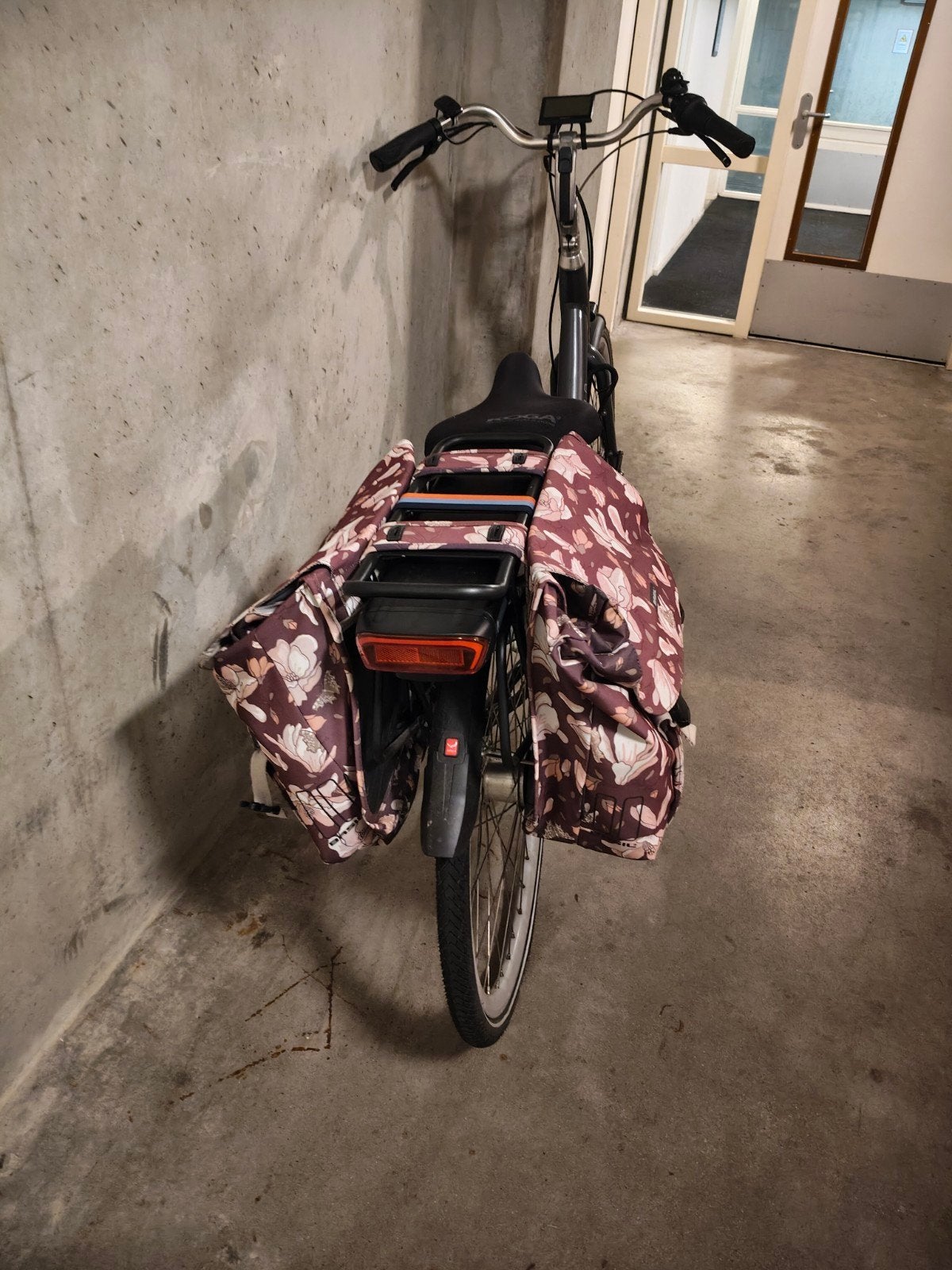 Elektrische fiets, Ophalen, Zo goed als nieuw, Stella