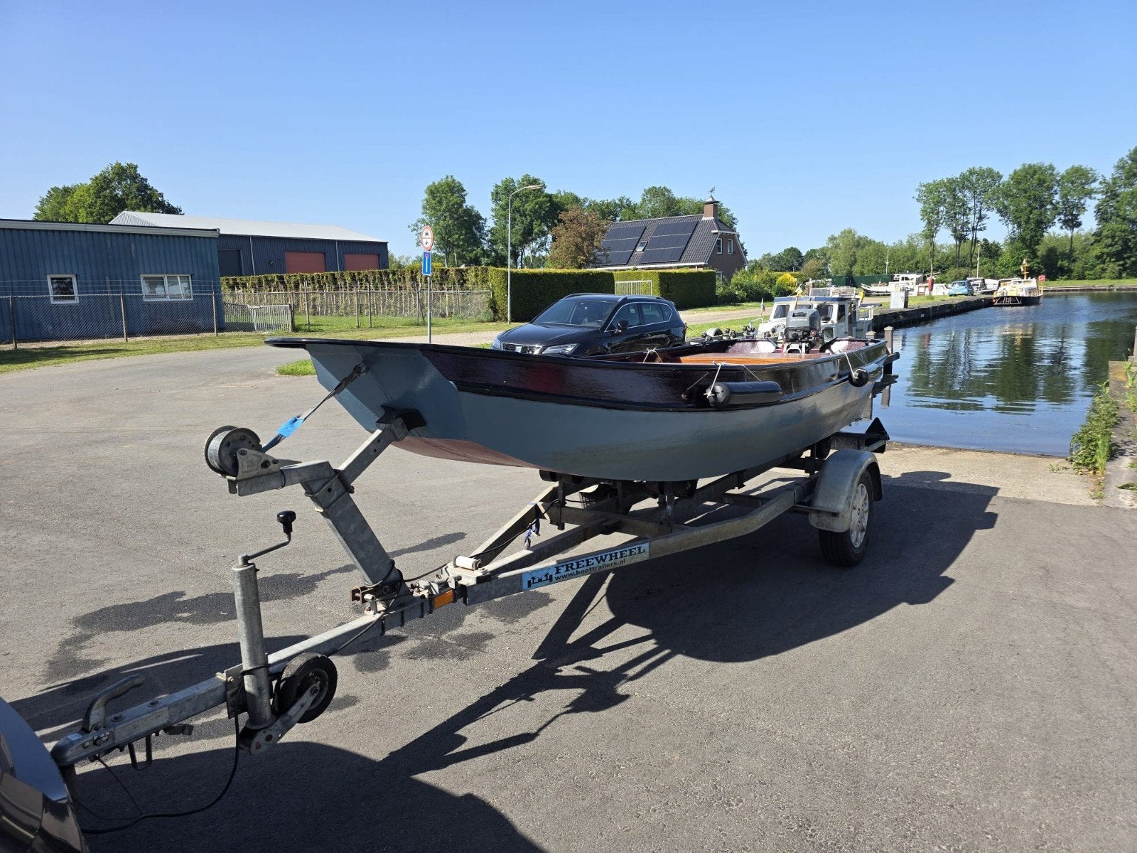 Sloep met 6 pk motor en trailer - 4.60m lang, Ophalen
