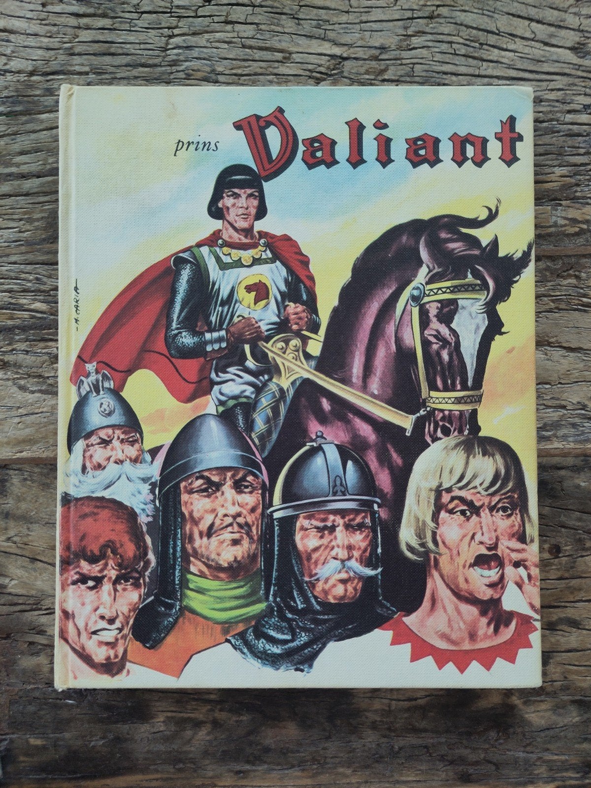 Boek Prins Valiant - Harold Foster, Gelezen, Eén stripboek, Harold Foster, Ophalen of Verzenden