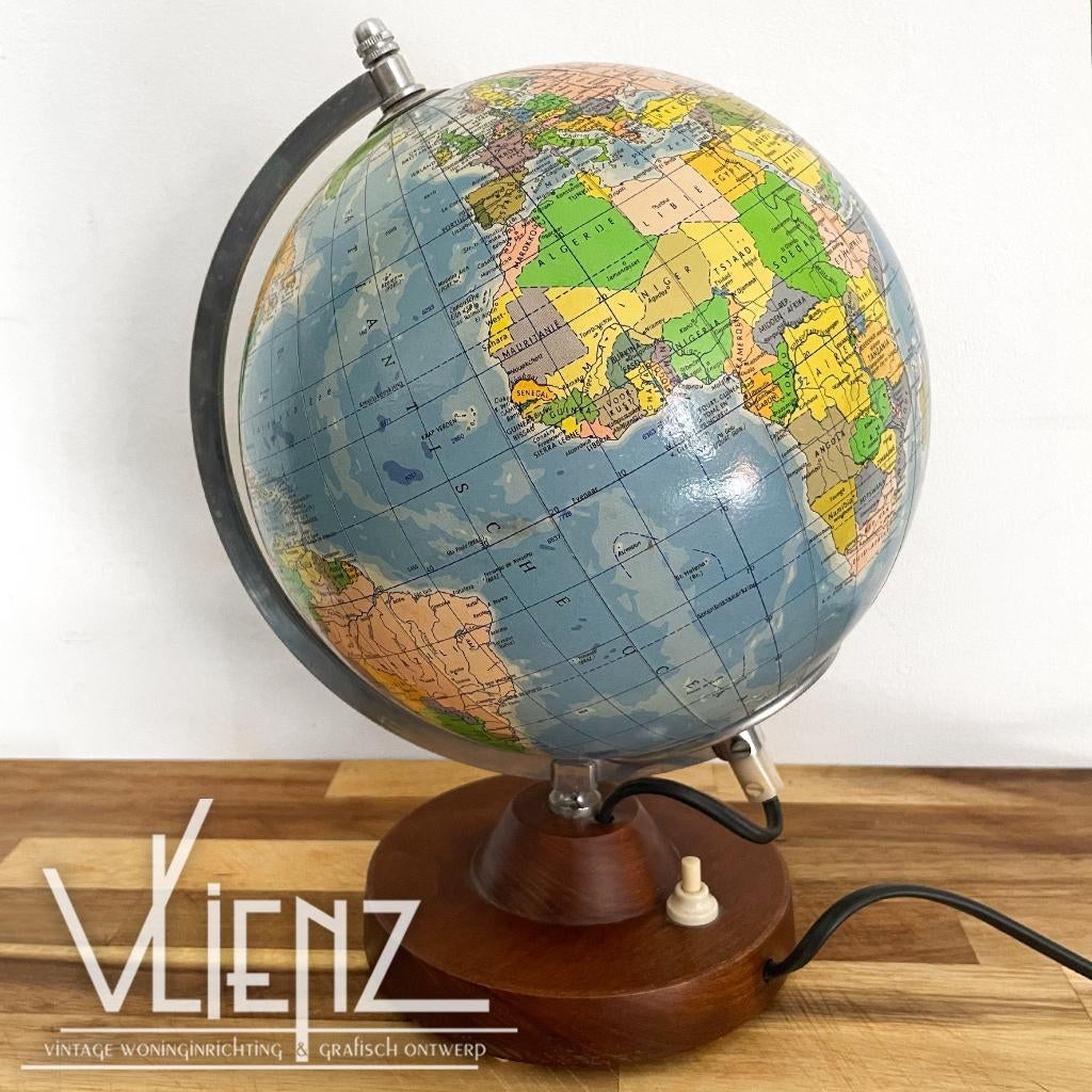 Vintage glazen Räth wereldbol, globe met verlichting 1985, Huis en Inrichting, Woonaccessoires | Wereldbollen, Gebruikt, Verlicht