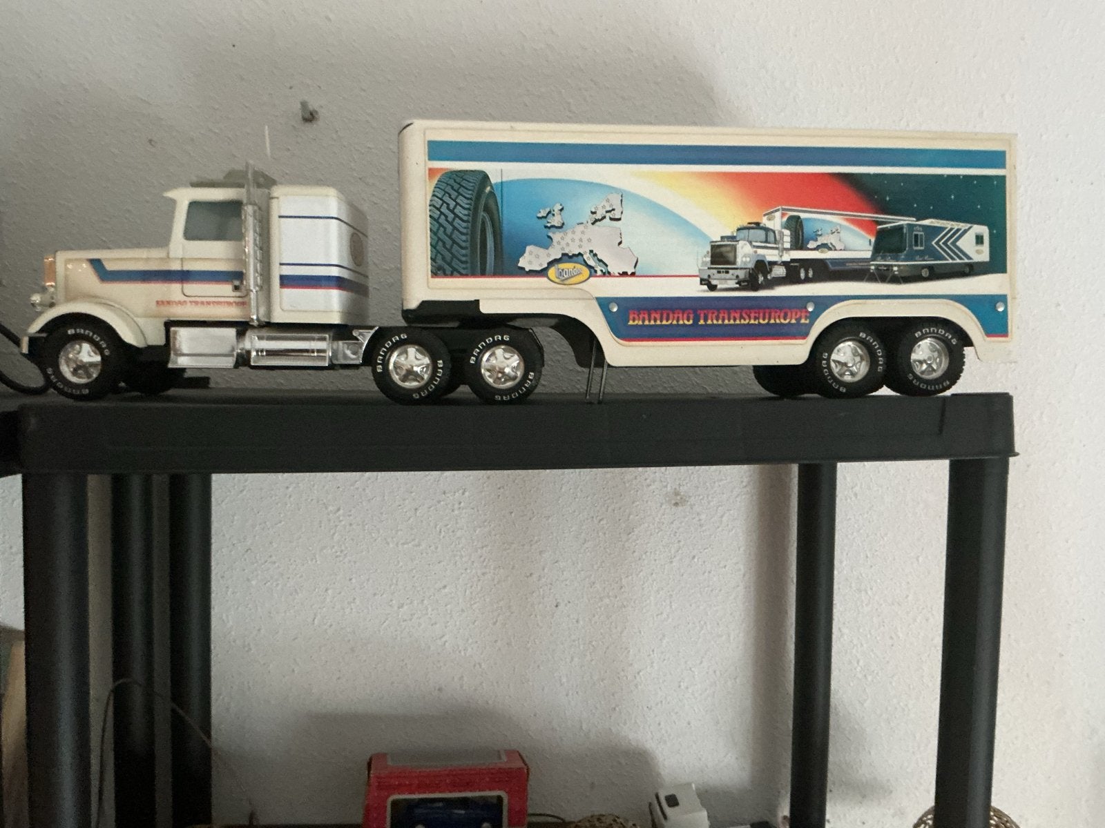 Model vrachtwagen met oplegger - Nieuwstaat, Ophalen, Zo goed als nieuw