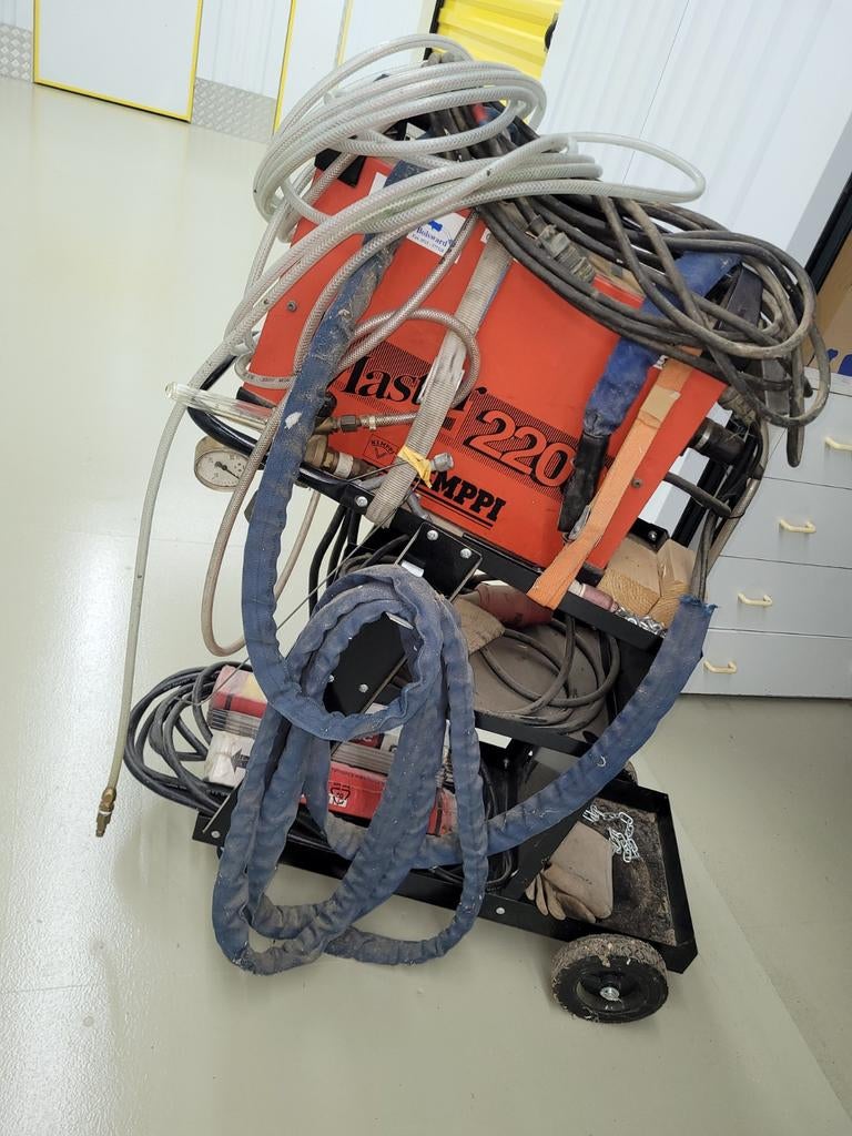 Kemppi Master 2200 TIG lasapparaat, Doe-het-zelf en Verbouw, Gereedschap | Lasapparaten, Ophalen of Verzenden, 150 tot 250 ampère