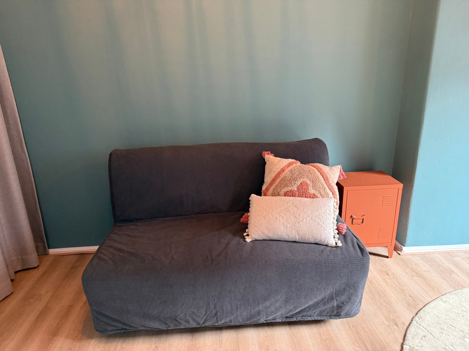 Lycksele LOVAS, Vansbro donkergrijs 2-zits slaapbank IKEA, Huis en Inrichting, Slaapkamer | Slaapbanken, Ophalen, Tweepersoons