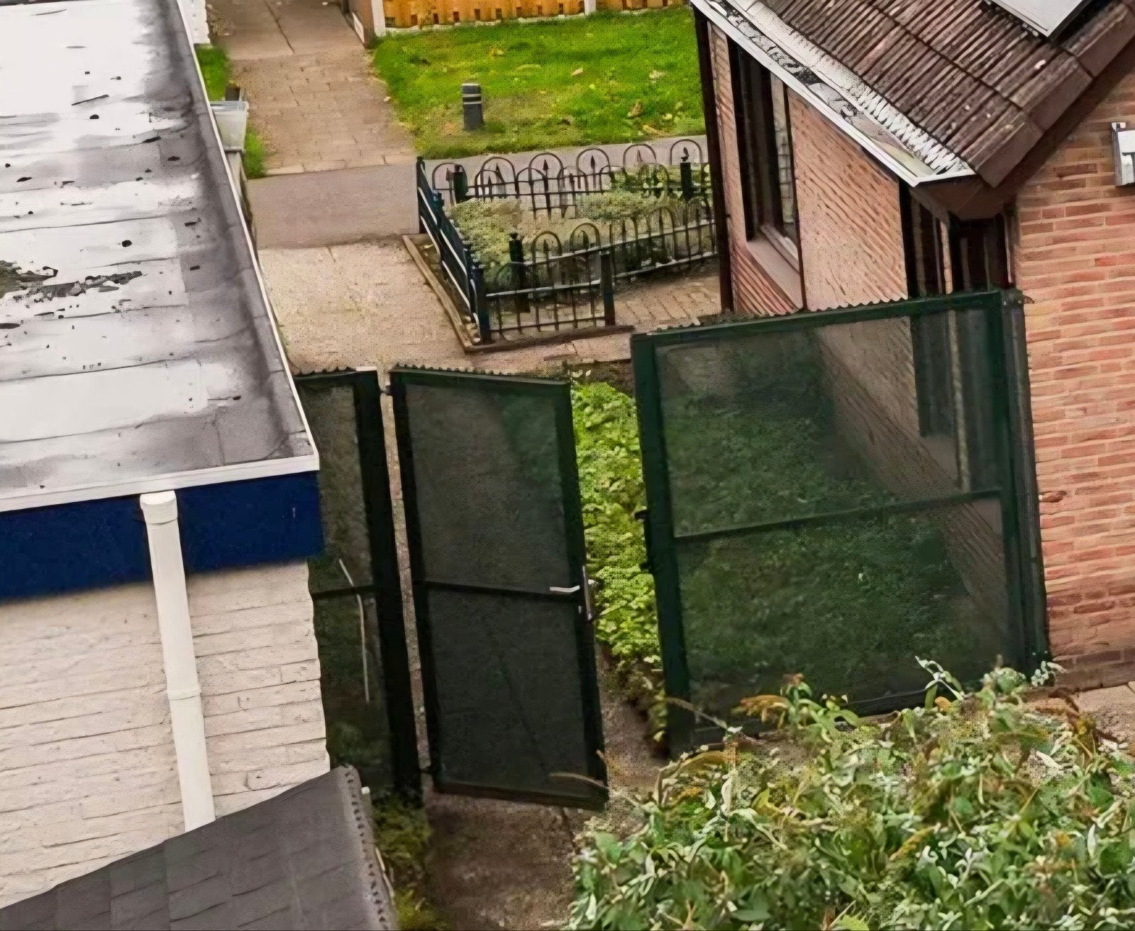Groen Hekwerk met poort Gelderland Hekwerken, Ophalen, Met poort, Gebruikt, Sierhekwerk