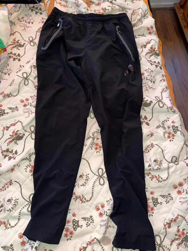 Adidas tiro 25 VIS tech, Maat 48/50 (M), Zwart, Ophalen of Verzenden, Zo goed als nieuw