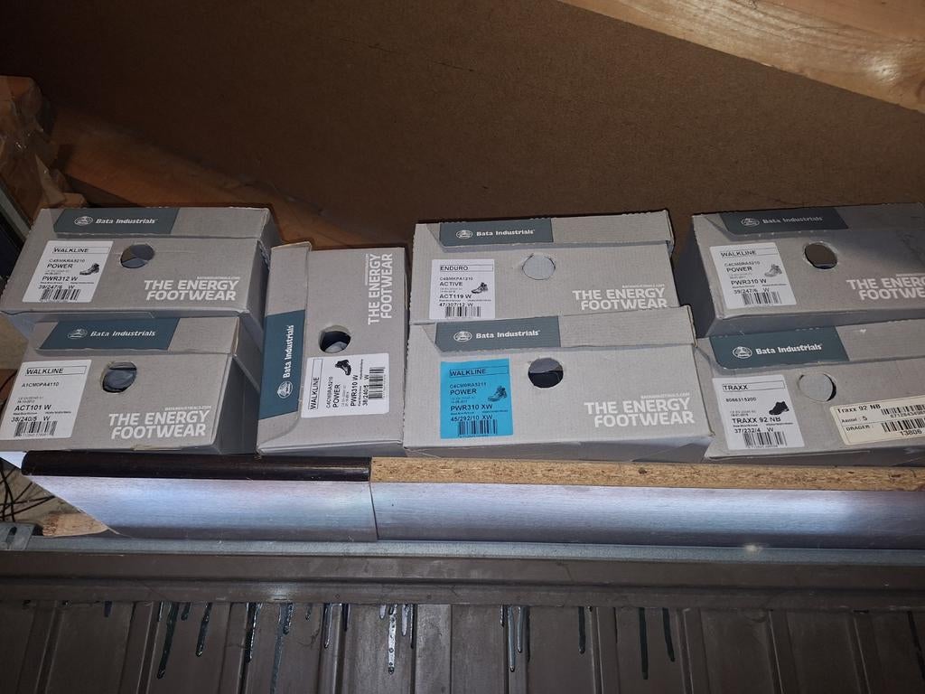 6 paar Bata Walkline en Traxx werkschoenen - diverse maten, Ophalen of Verzenden, Nieuw, Zwart, Werkschoenen