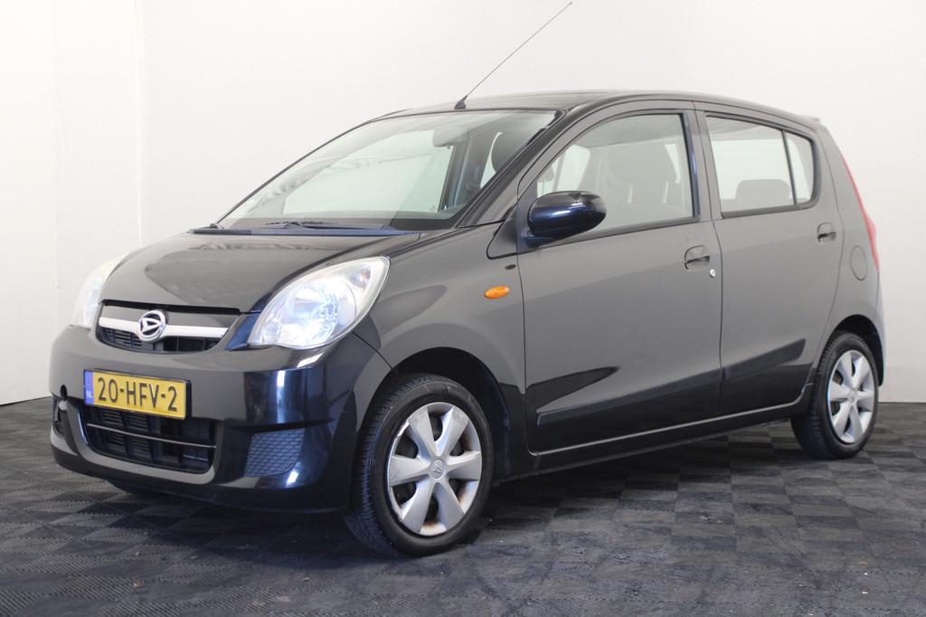 Daihatsu Cuore 1.0 Premium (bj 2008), Auto's, Daihatsu, Voorwielaandrijving, Stof, Zwart, 18 €/maand