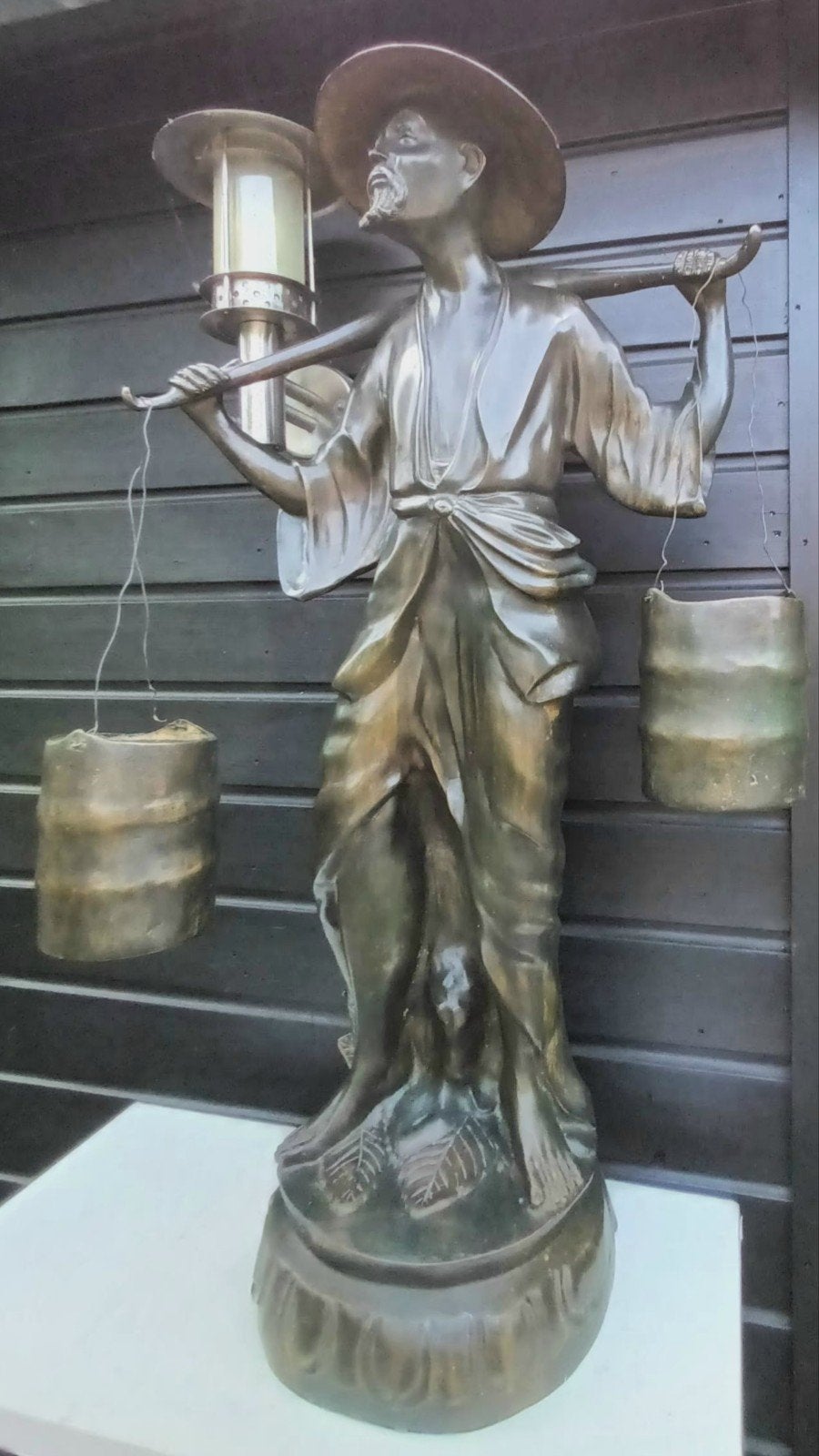 Groot Aziatisch Bronzen Beeld van een Waterdrager, Antiek en Kunst, Antiek | Koper en Brons, Ophalen