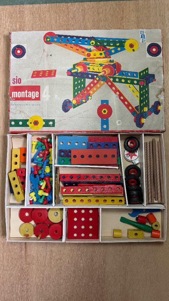 SIO Montage - vintage hout speelgoed, Ophalen of Verzenden, Gebruikt, Overige typen
