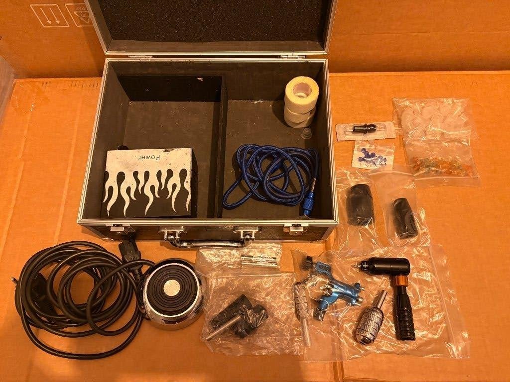 Tattoo set met machine, Ophalen of Verzenden, Gebruikt