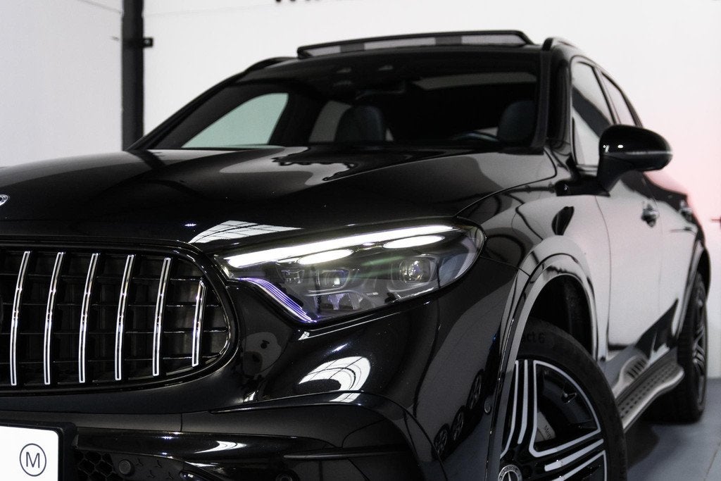 Mercedes-Benz GLC-klasse 300e 4MATIC Business Line AMG/PANO/, Auto's, Automaat, Gebruikt, 4 cilinders, Leder en Stof