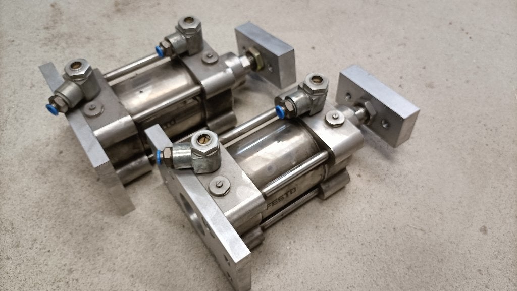 Festo Pneumatische Cilinders en componenten, Ophalen, Gebruikt