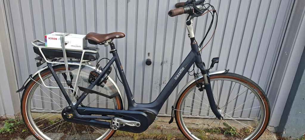 GAZELLE Orange C7+ Bosch Middenmotor 500watt accu 57cm frame, Fietsen en Brommers, Fietsen | Dames | Damesfietsen, 56 cm of meer