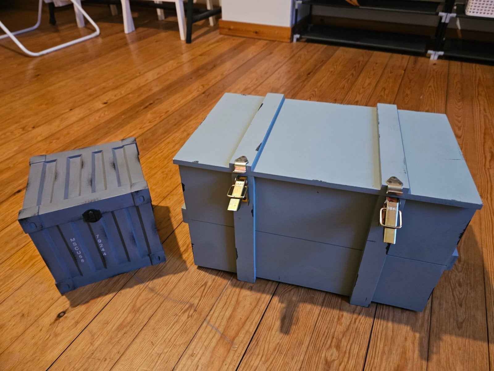 Set van 2 houten kisten, grijs/groen geverfd, Ophalen of Verzenden, Gebruikt, Minder dan 50 cm
