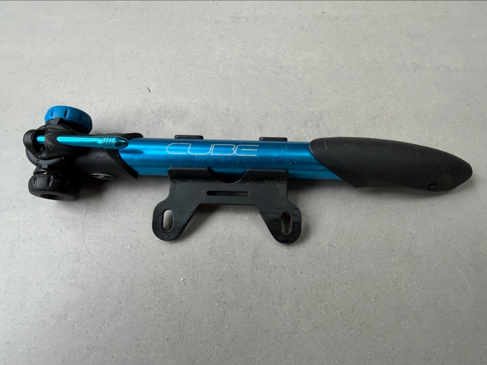Cube mini-fietspompje, Ophalen of Verzenden, Zo goed als nieuw