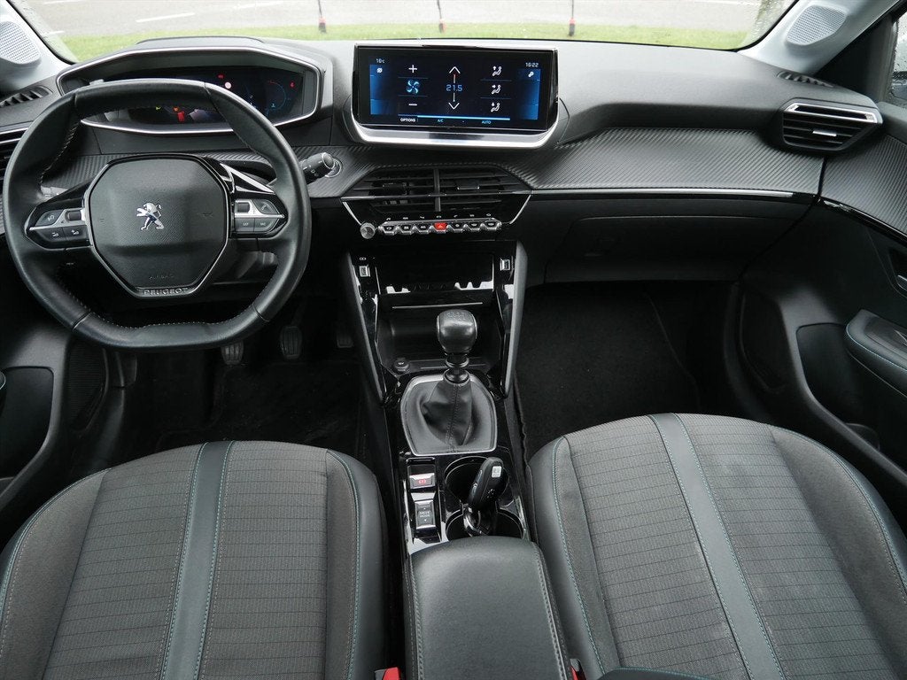 PEUGEOT 208 1.2 PureTech 100pk Allure Pack | Carplay | Keyle, Keurmerk '100% Onderhouden', 12 maanden, 101 pk, Gebruikt
