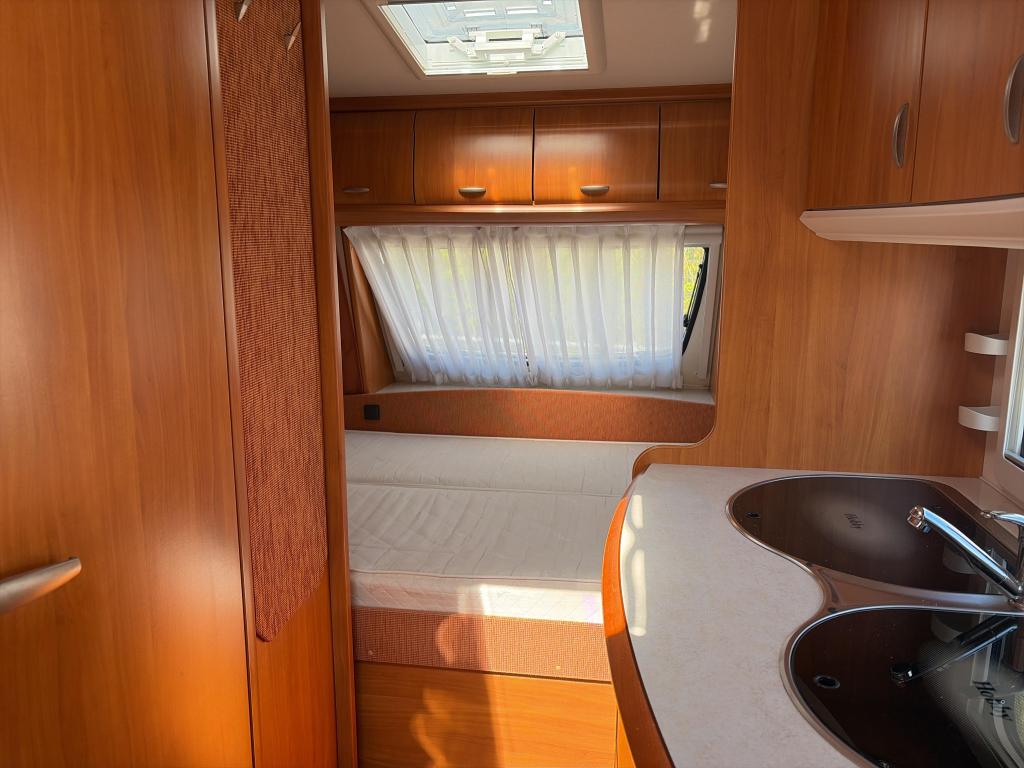 Hobby De Luxe 450 UF Mover/Voortent/Fietsdr., Rondzit, Hobby, Bedrijf, Tot en met 4