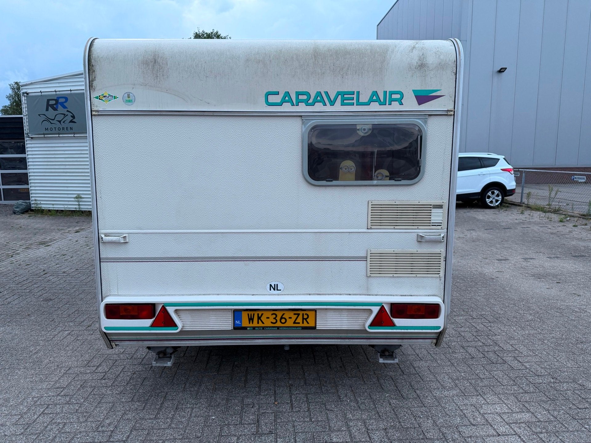 Caravelair B 4207 4 PERSOONS / BADKAMER-TOILET / VOORTENT, Caravans en Kamperen, Bedrijf, 750 - 1000 kg, Douche, Caravelair