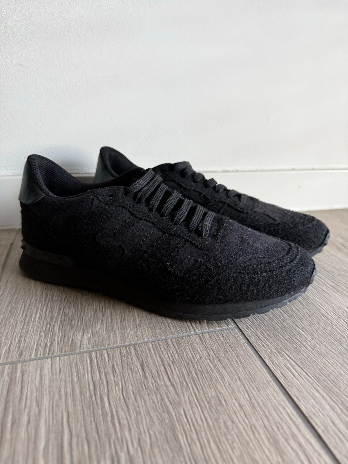 Valentino Garavani Rockrunner Sneakers Zwart, Kleding | Heren, Ophalen of Verzenden, Gedragen, Zwart, Sneakers of Gympen