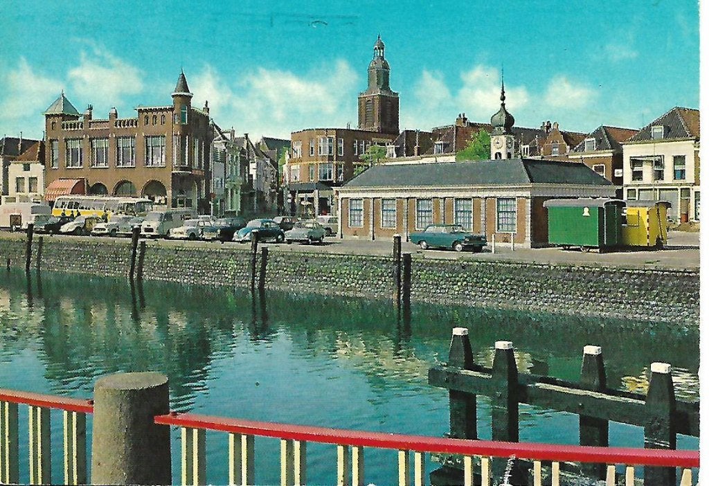Vlaardingen- -Westhavenplaats met Visbank., Verzenden, 1980 tot heden, Gelopen, Zuid-Holland