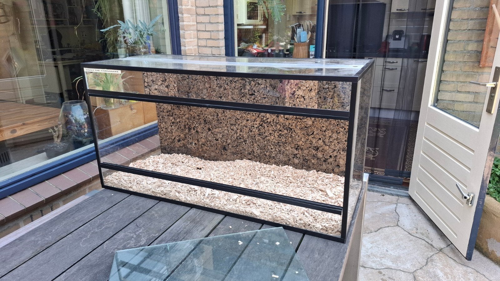 Terrarium met kurk achterwand, 0 tot 2 jaar