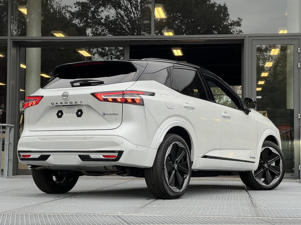 Nissan Qashqai 1.5 e-Power N-Design | Cold Pack | Panoramada, Auto's, Nissan, 1497 cc, 190 pk, Wit, Bedrijf