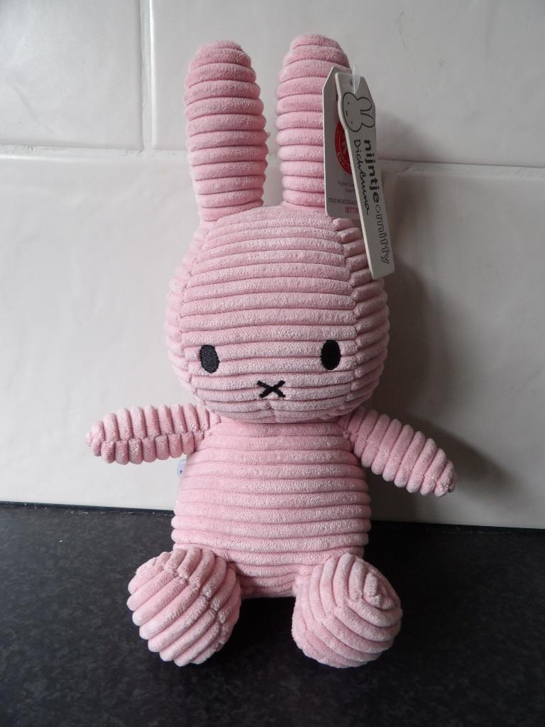 Nieuw met kaartjes Nijntje knuffel Sitting Corduroy Pink 23, Kinderen en Baby's, Nijntje, Ophalen of Verzenden, Wasbaar, Middelgroot (20 tot 80 cm)