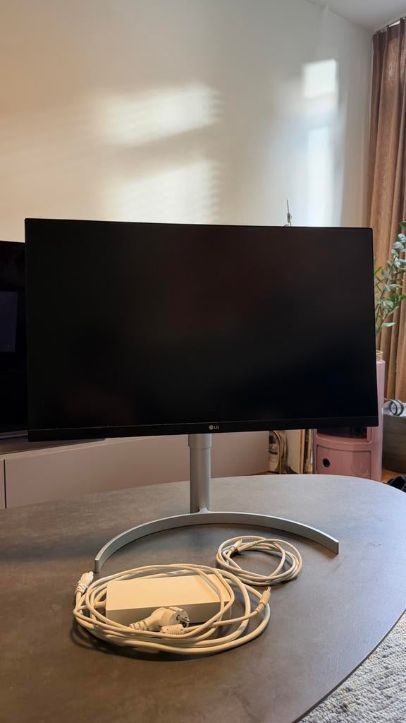 LG 27UL850-W 4K Monitor, Computers en Software, Monitoren, Ophalen, IPS, USB-C, 60 Hz of minder
